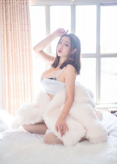 女邻居丰满奶水hd