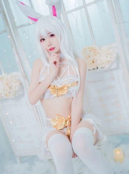 天降女子从二楼掉下来了人物樱花